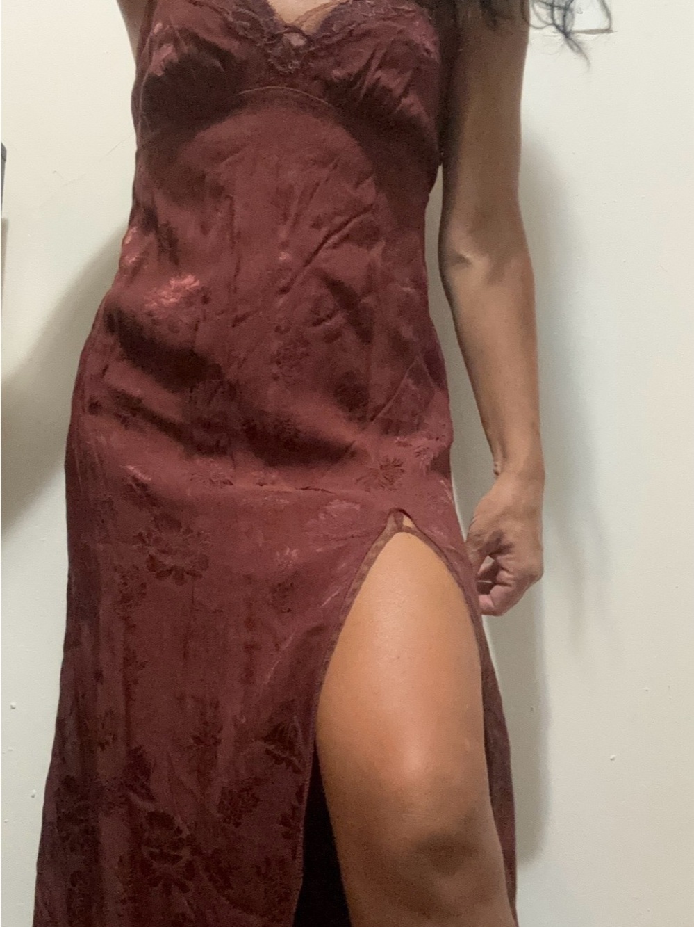 Aritzia  Burgundy Lace-Trim Slip Dress with Side Slit - Picture 2 of 8